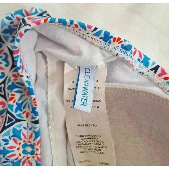 Cleanwater Geometric Deep‎ Cut Halter Swimsuit Size Medium - Picture 4 of 4